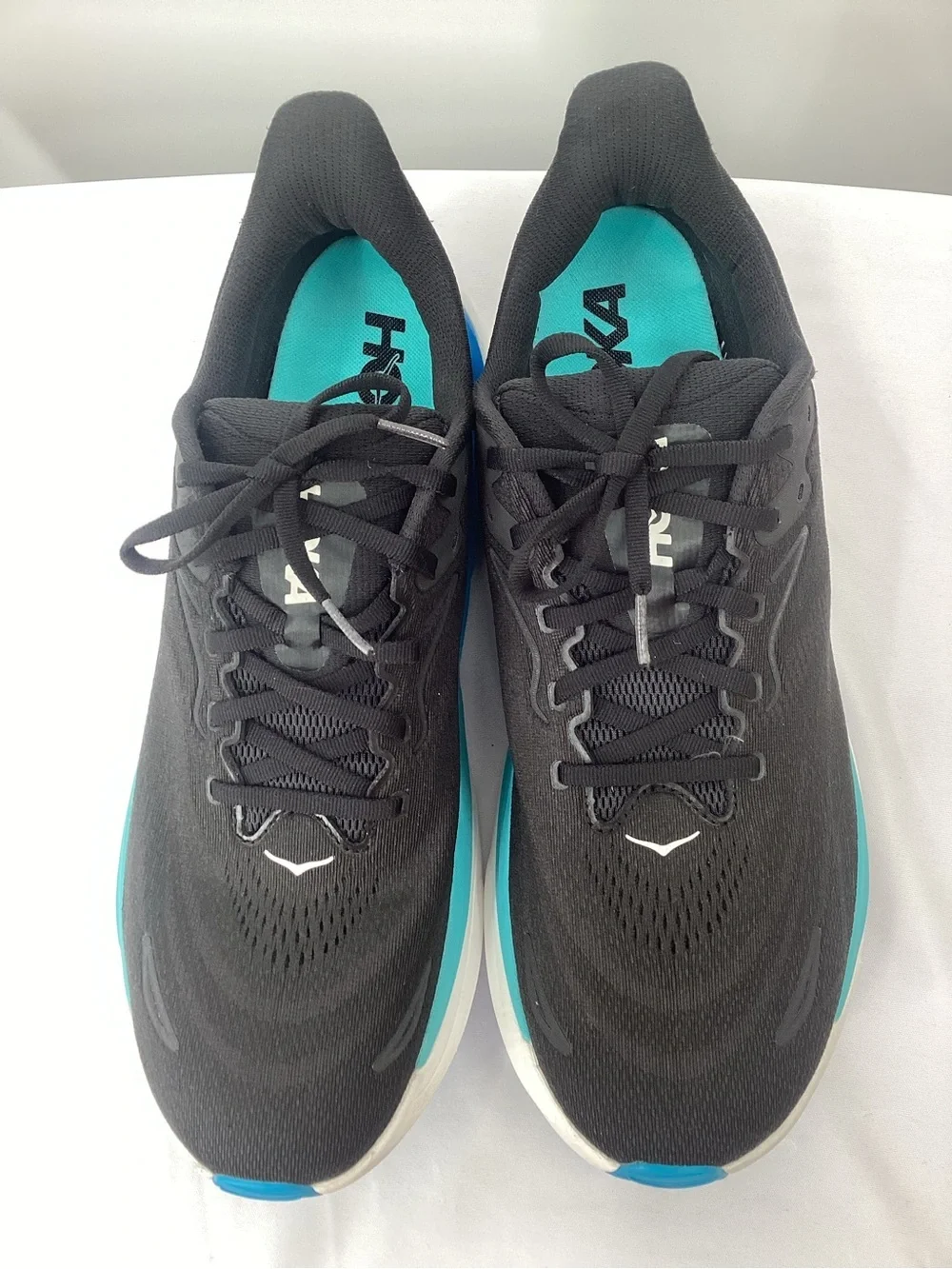 Hoka Arahi 8 Running Sneakers